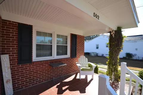502 W Parrish Dr, Benson, NC 27504 photo 4
