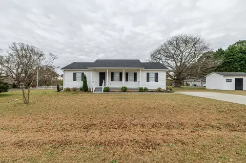 29 Smith Dr, Angier, NC 27501 photo 2