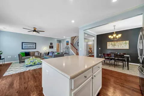 636 Hiddenbrook Dr, Durham, NC 27703 photo 9