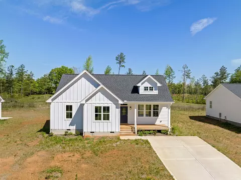 111 Sandy Creek Dr, Norlina, NC 27563