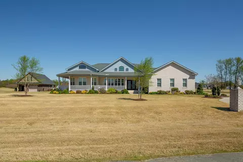 233 Pinehurst Ln, Clinton, NC 28328 photo 3