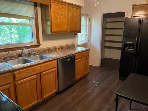 122 E Dynasty Dr, Cary, NC 27513 photo 6