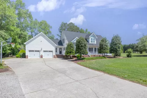 208 Uwharrie Ct, Garner, NC 27529 photo 2