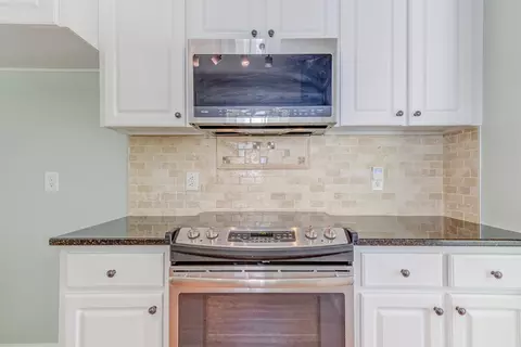 208 Uwharrie Ct, Garner, NC 27529 photo 11