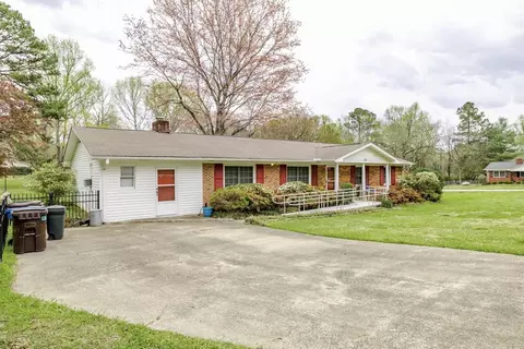 4804 Kinlock Dr, Durham, NC 27712 photo 2