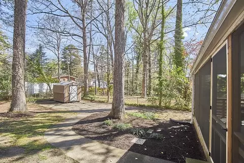 615 E Hammond St, Durham, NC 27704 photo 34