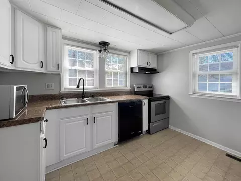 101 E F St, Erwin, NC 28339 photo 18