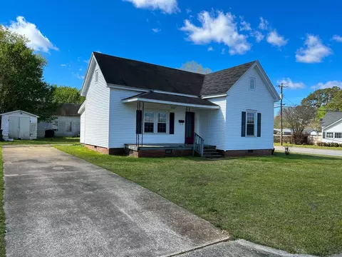101 E F St, Erwin, NC 28339 photo 3