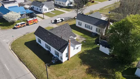 101 E F St, Erwin, NC 28339 photo 4