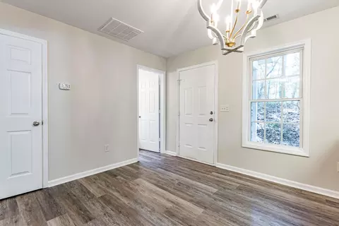 2806 Lutz Ln, Durham, NC 27703 photo 8