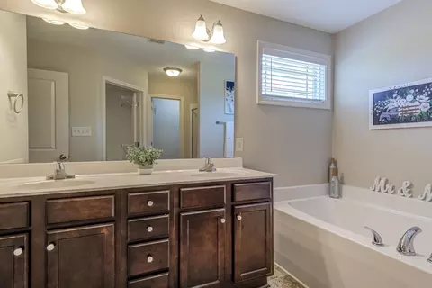 258 Highcroft Cir, Benson, NC 27504 photo 38