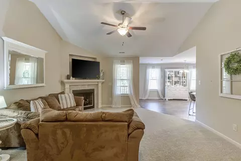 258 Highcroft Cir, Benson, NC 27504 photo 10