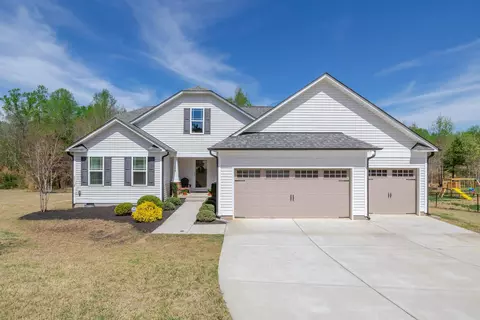 258 Highcroft Cir, Benson, NC 27504 photo 3