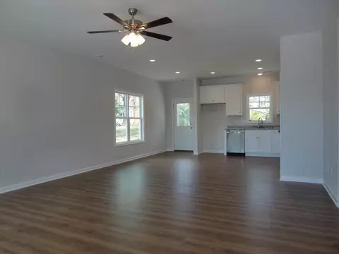 111 E Pearsall St, Dunn, NC 28334 photo 5