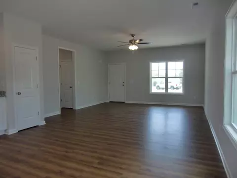 111 E Pearsall St, Dunn, NC 28334 photo 4