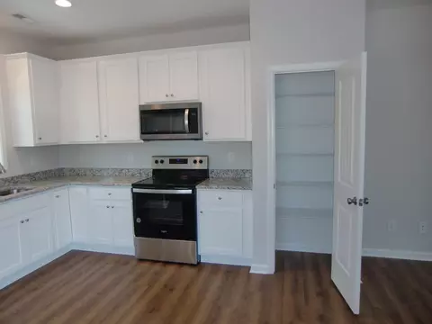 111 E Pearsall St, Dunn, NC 28334 photo 7