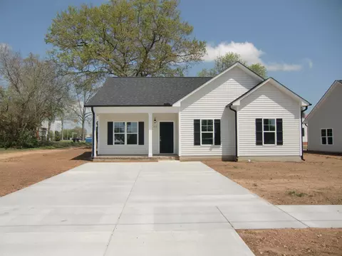 111 E Pearsall St, Dunn, NC 28334 photo 1