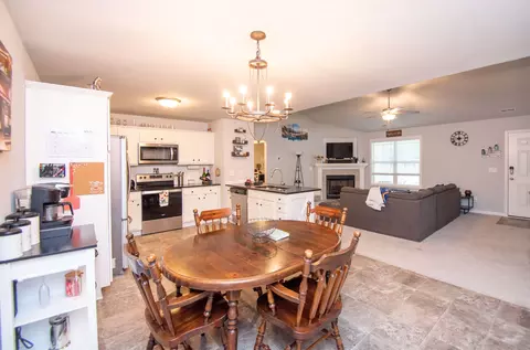 113 Cornfield Ln, Benson, NC 27504 photo 5