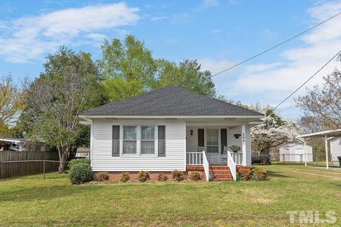 204 E St, Erwin, NC 28339 photo 1