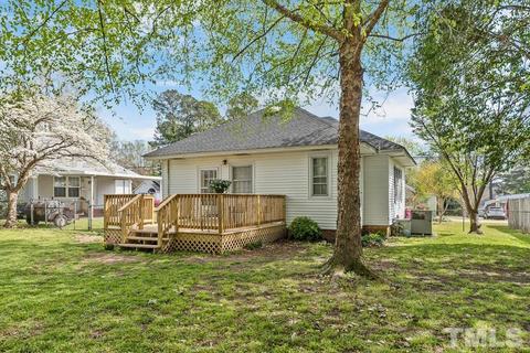 204 E St, Erwin, NC 28339 photo 8