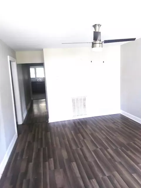 511 Commonwealth St, Durham, NC 27703 photo 2