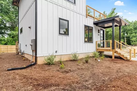 1407 A Juniper St, Durham, NC 27703 photo 3