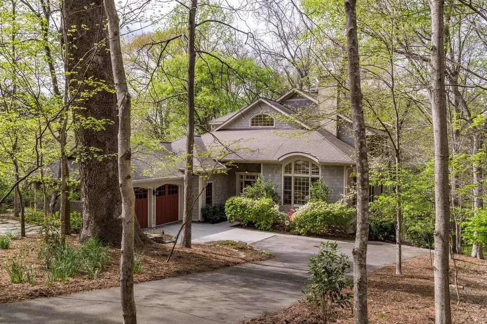  2 Mint Springs Ln, Chapel Hill, NC 27514 photo 3