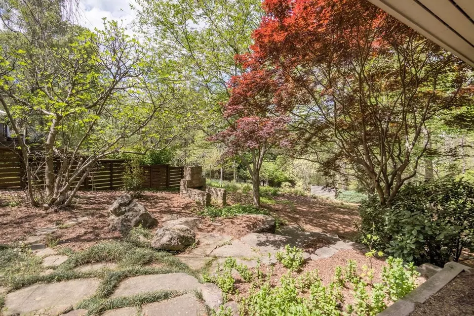  2 Mint Springs Ln, Chapel Hill, NC 27514 photo 10