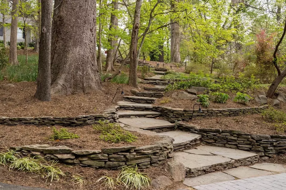  2 Mint Springs Ln, Chapel Hill, NC 27514 photo 4