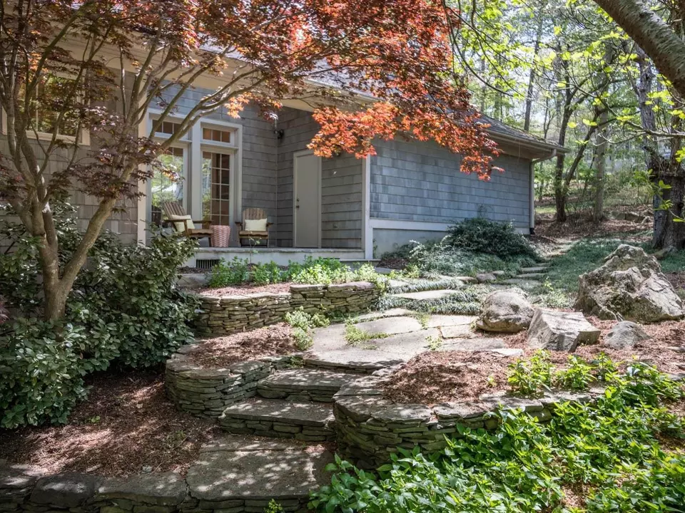  2 Mint Springs Ln, Chapel Hill, NC 27514 photo 9