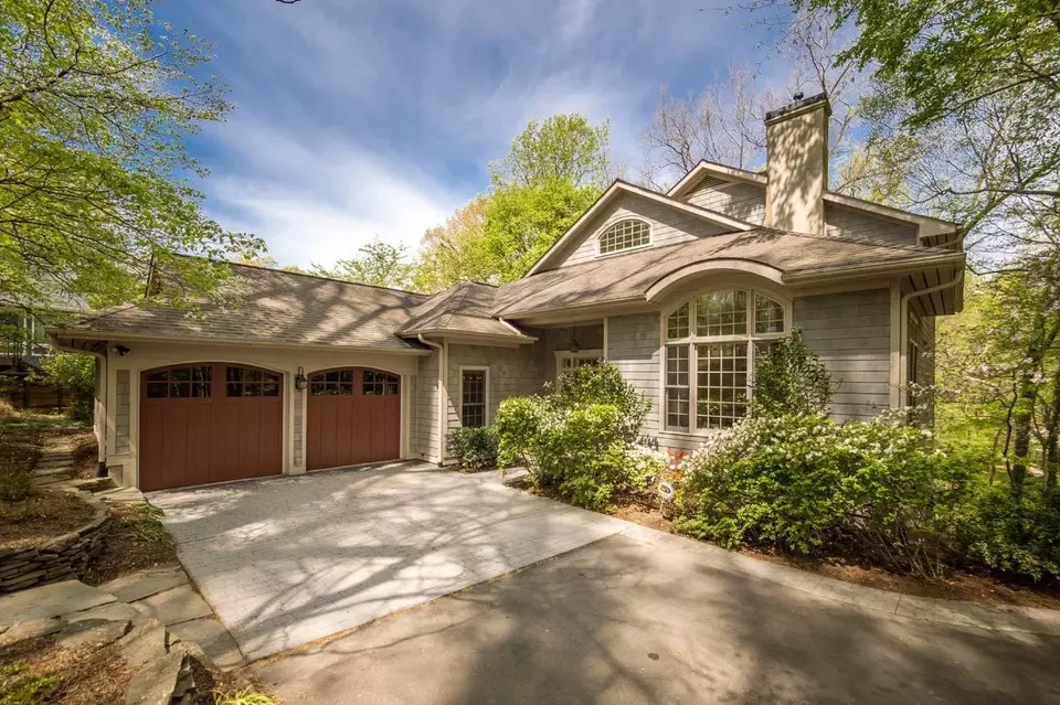  2 Mint Springs Ln, Chapel Hill, NC 27514 photo 1