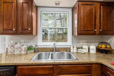 5210 Oakbrook Dr, Durham, NC 27713 photo 11