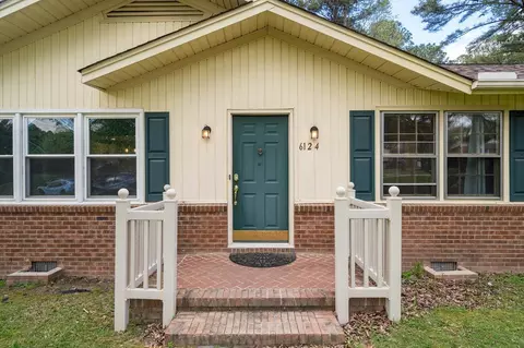 6124 Castell Dr, Durham, NC 27713 photo 2
