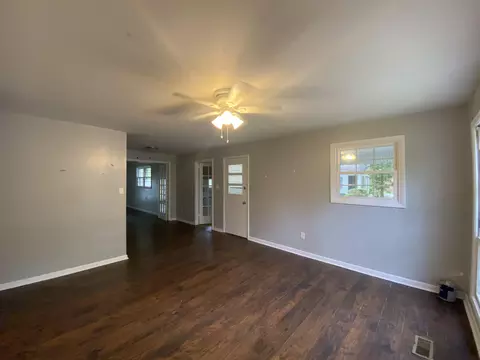 503 Pine St, Smithfield, NC 27577 photo 4