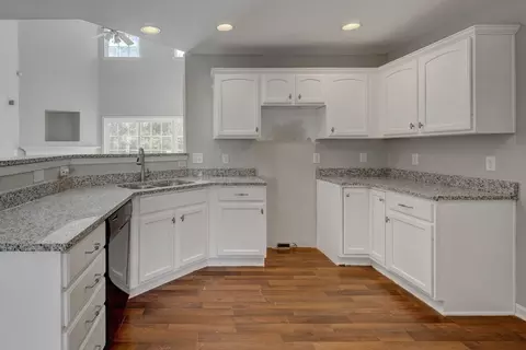 910 Statler Dr, Durham, NC 27703 photo 6