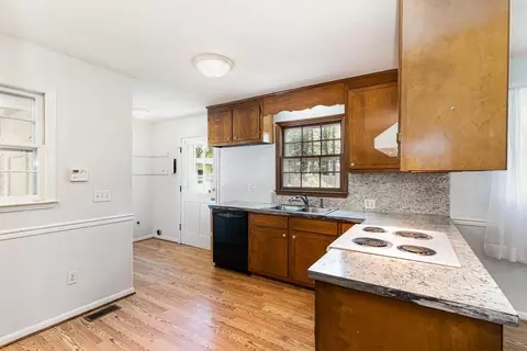 5626 Birch Dr, Durham, NC 27712 photo 6