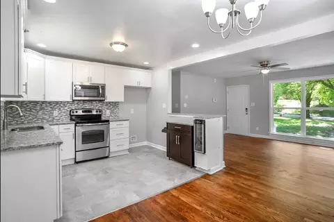 1127 Raynor St, Durham, NC 27703 photo 3