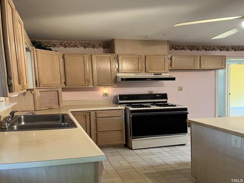 2171 Bud Lipscomb Rd, Willow Spring, NC 27592 photo 4