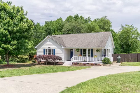 463 Rosa Cir, Willow Spring, NC 27592 photo 2