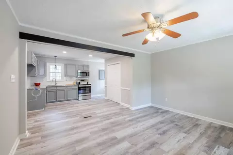 6803 Russell Rd, Durham, NC 27712 photo 4