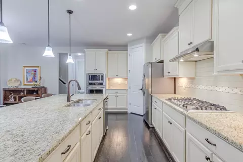 1008 Steinbeck Dr, Durham, NC 27703 photo 8