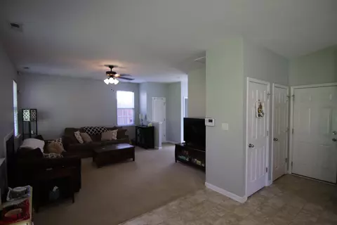 6 Berry Ct, Durham, NC 27703 photo 5