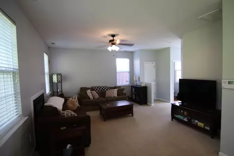 6 Berry Ct, Durham, NC 27703 photo 4