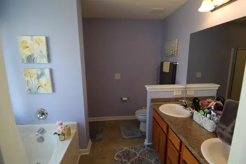 6 Berry Ct, Durham, NC 27703 photo 10