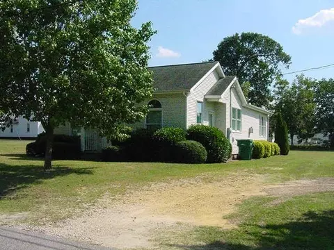 162 E Jackson St E, Coats, NC 27521 photo 1