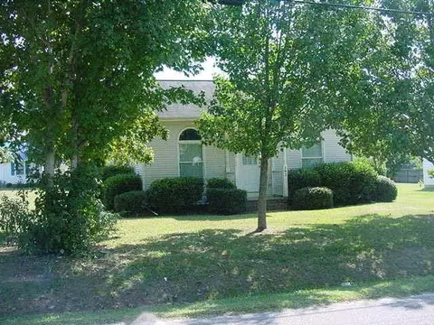 162 E Jackson St E, Coats, NC 27521 photo 2