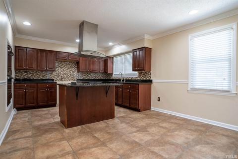 710 Locust Dr, Durham, NC 27703 photo 4