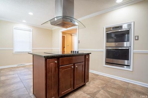 710 Locust Dr, Durham, NC 27703 photo 3