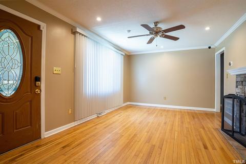 710 Locust Dr, Durham, NC 27703 photo 5