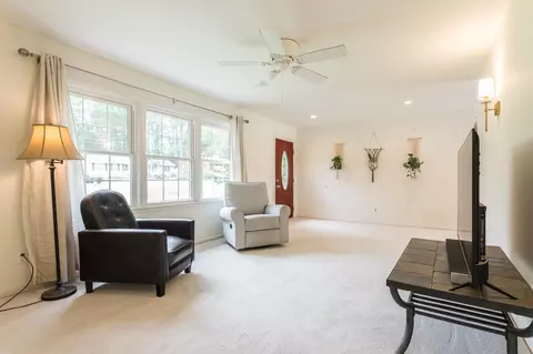 910 Vandora Ave, Garner, NC 27529 photo 5